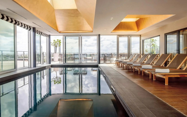 Renaissance Bordeaux Hotel