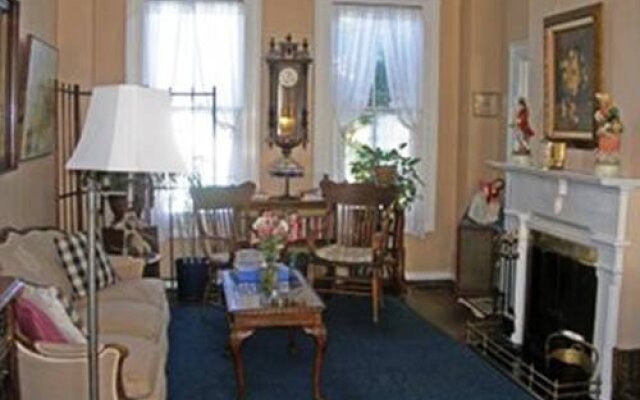 Victorian Garden Inn