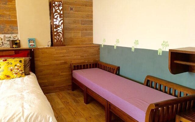 Home & Teak Homestay