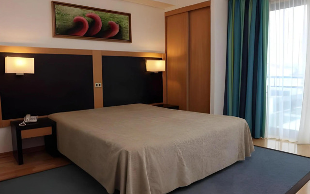 Antillia Health Club