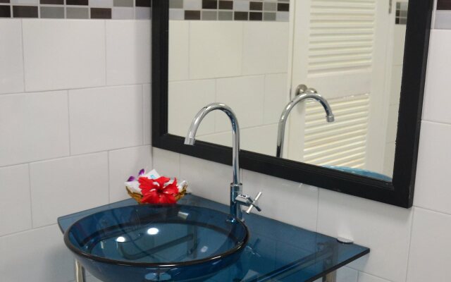 Khaolak C-nior Bungalows