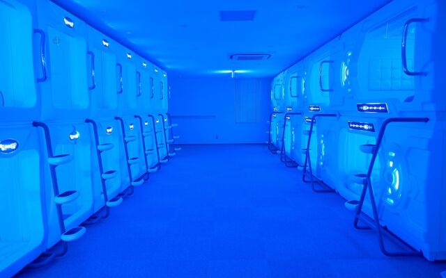 Moon Station Hotel Tokyo