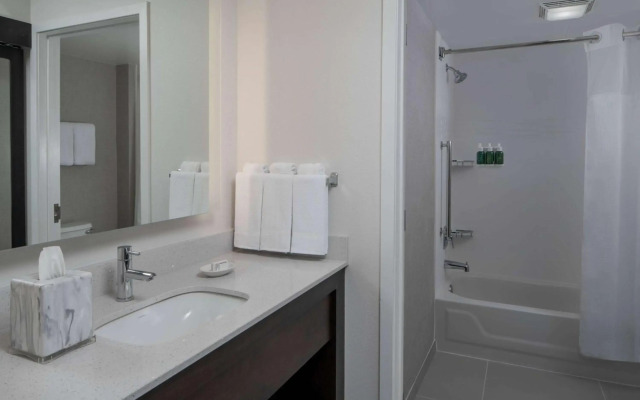 Sonesta ES Suites Fairfax Fair Lakes