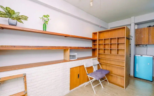 Comfort Living 1Br At Pakubuwono Terrace Apartment