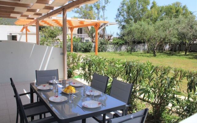 "kalamaki Plaza Apartments ''tzante''"