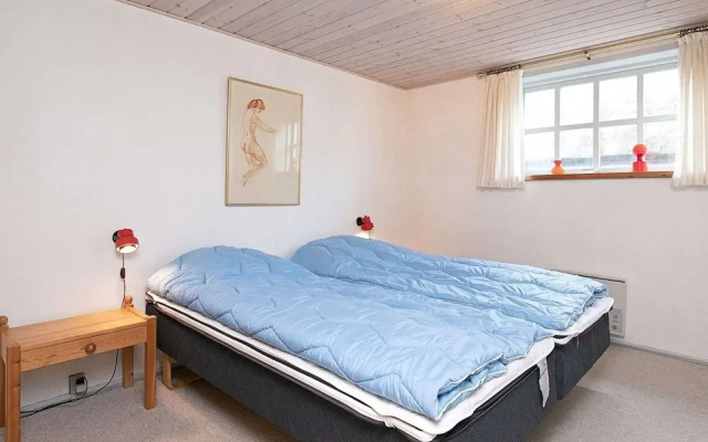 6 Person Holiday Home in Blavand