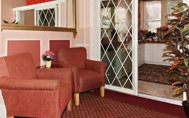 Rodeway Inn Mid Town