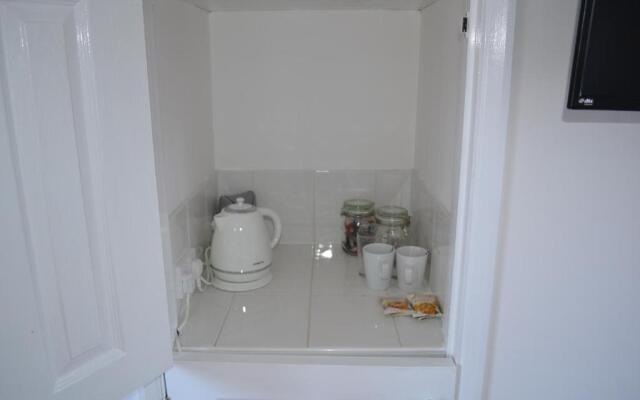 Number 5 - Lytton Tree Lodge, Reydon, Southwold