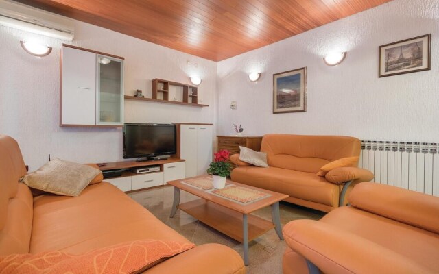 Nice Home in Pula With Wifi and 2 Bedrooms