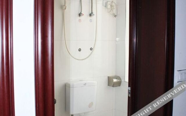 Wudangshan Dazhong Hotel