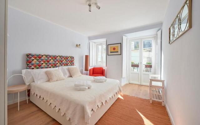 Amazing Terrace and Riverview in Historical Lisbon
