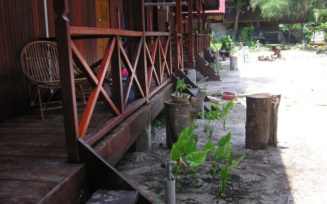 D'Ayumni House