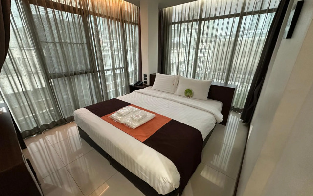 Collection O The Bangkok Airport Link Suite