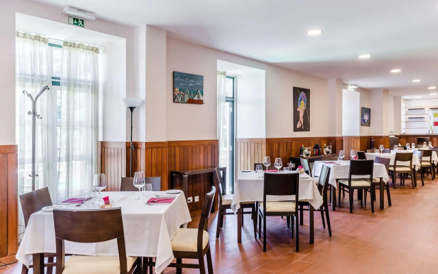 Hotel WOT Sintra Sarrazola