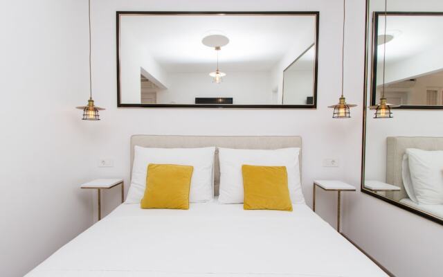 Park Plaza Suites