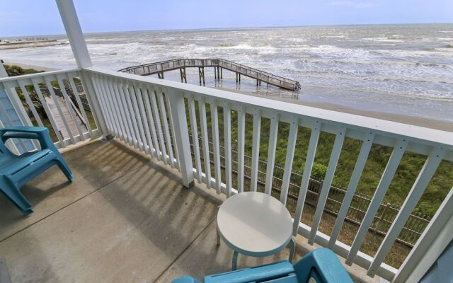 Seascape 1210 1 Bedroom Condo by RedAwning