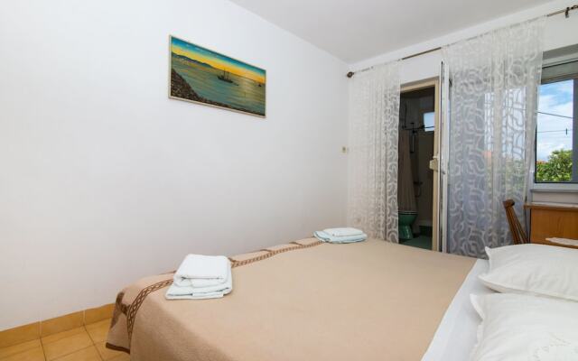 Rooms Holiday Vibes