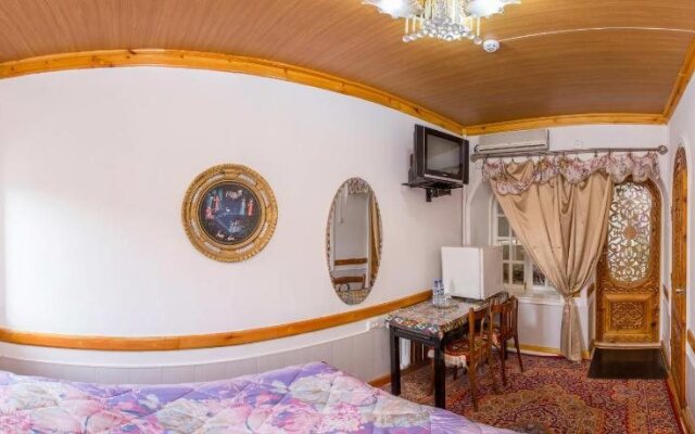 Furkat Guest House