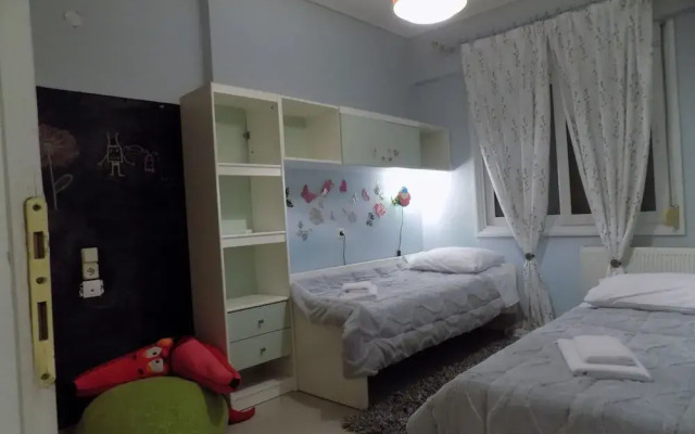 Natalys 2 Bd Gorgeous Apt in Volos