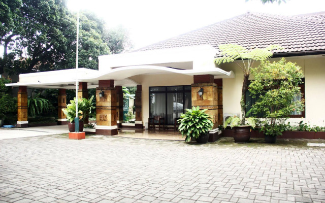 ZEN Rooms Sukajadi Sindang Sirna