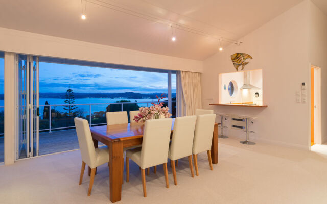 Russell View Apartments