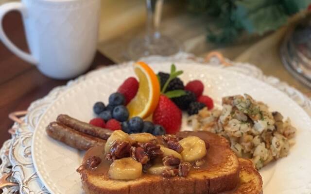 Benefield House Bed & Breakfast