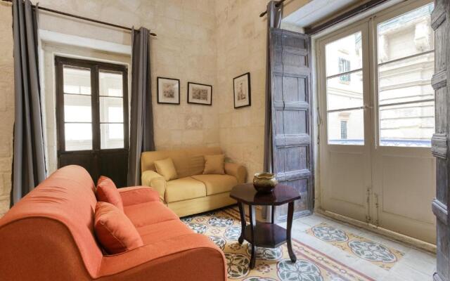 VLT214- Valletta 2 Bedroom Townhouse
