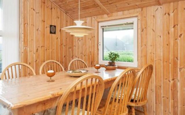 Holiday Home Hallumvej
