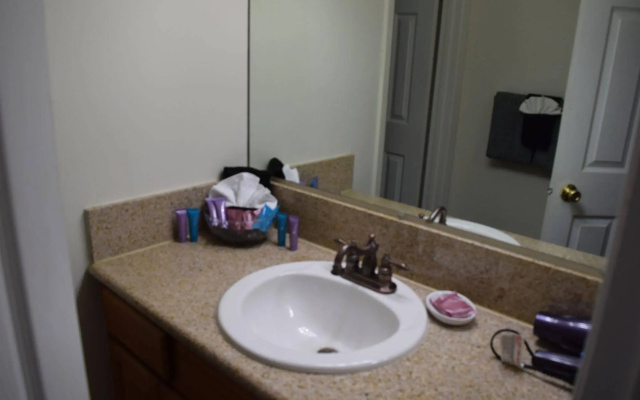 Mactavish Court Townhomes