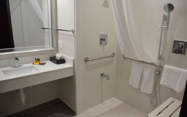 Best Western Plus Waller Hotel