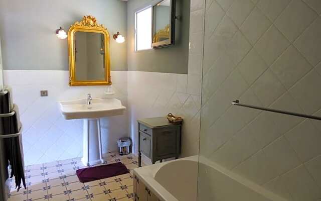 Nabat le Haut, chambre et table d'hotes