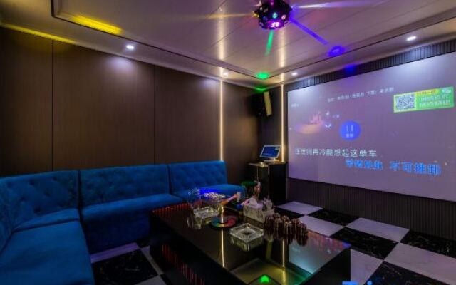 Yunshuige Lake View Pool Villa