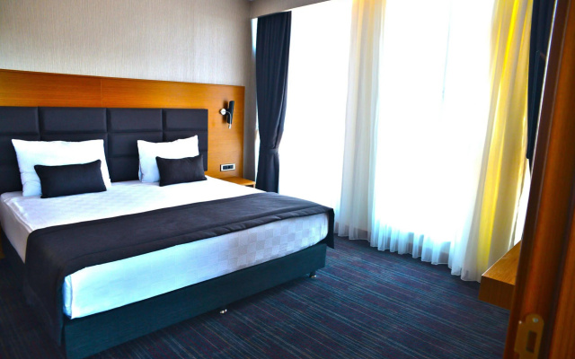 New Garden Hotel