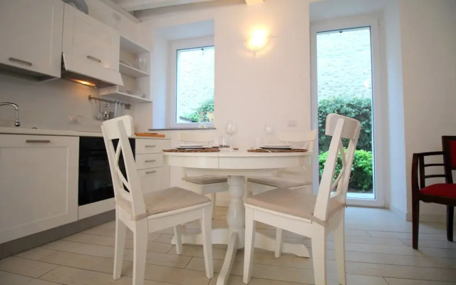 Lakefront Cadorna Apartment