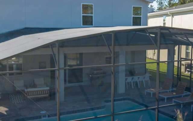 4577 Stunning 7BD Home