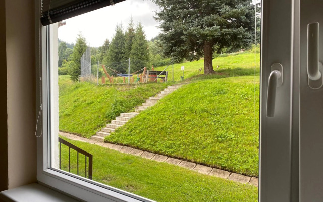 Slunný byt 2 a kk v Jizerkách