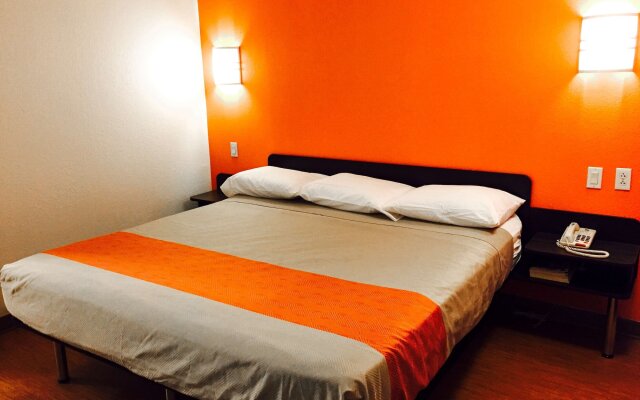 Motel 6 Amarillo, TX - West