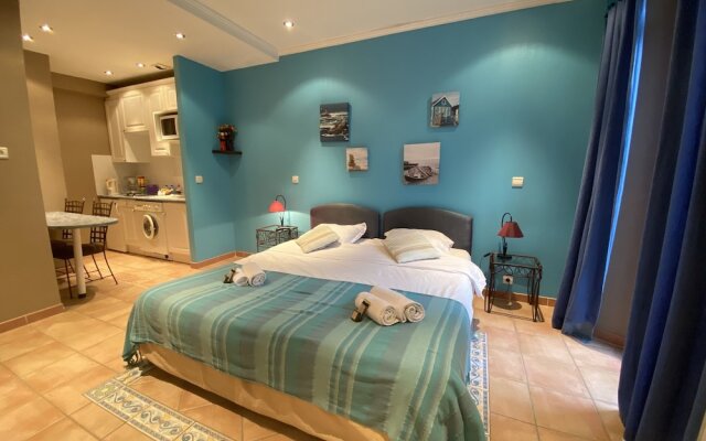 Cannes Holiday Suites 2