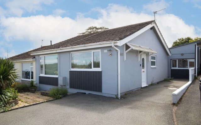 Roslen - Lovely Bungalow Near Beach and Village