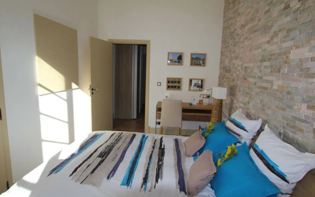 Happyfew - Le Garibaldi