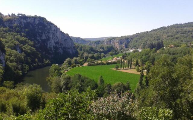 Charme et jardin cœur St Cirq