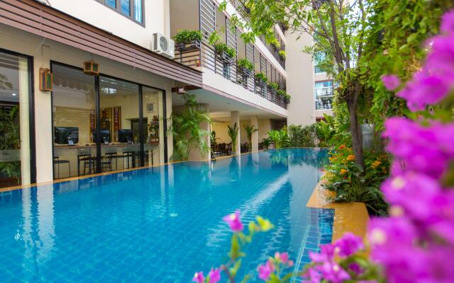 Chiang Mai Waroros Boutique Hotel