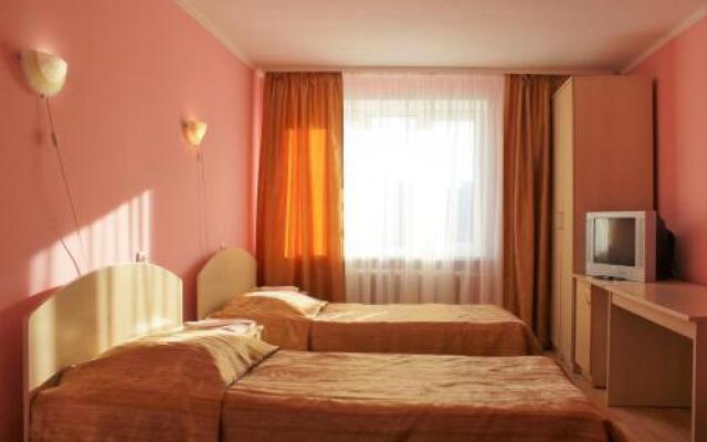 Yunost Hotel