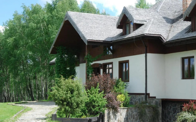 Modryna - Modrzewiowy Dom