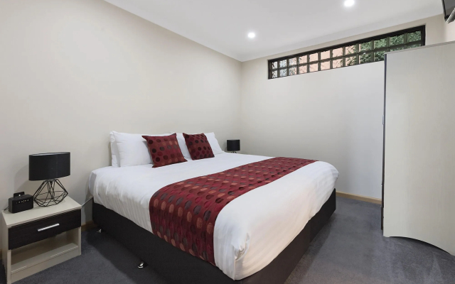 Commodore Regent Launceston