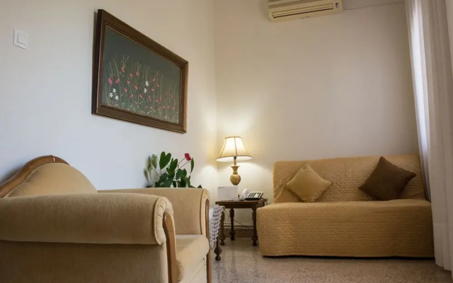 Alexandra Apartments