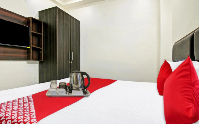 OYO Flagship 70255 Star Light Inn