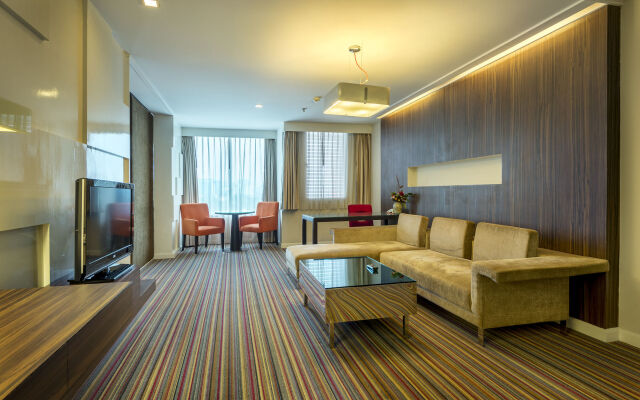 Thamrongin Hotel