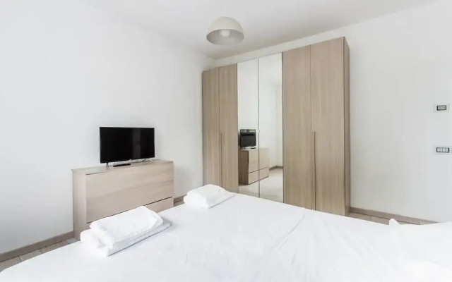 Modern and Spacious Apartment With Terrace