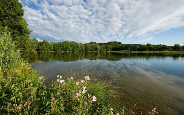 Poolincluded Chalet Jizera